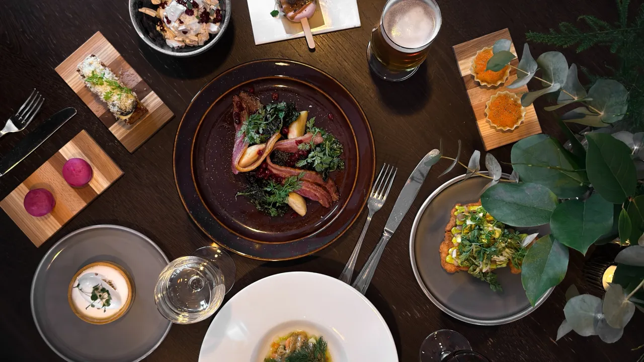 Restaurangbord med meny